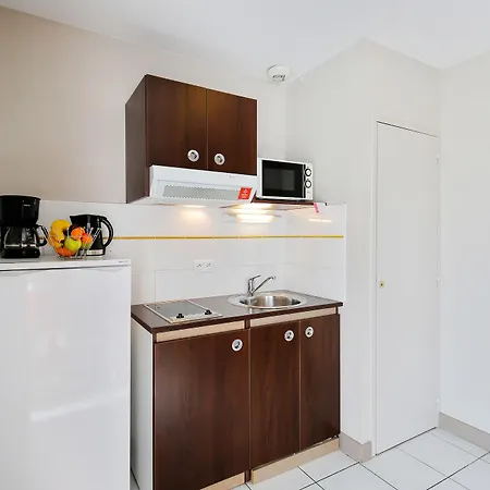 Appart'city Confort Centre Aparthotel 3*
