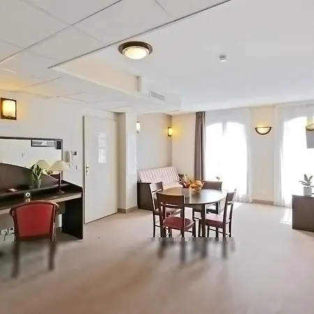 Appart'city Confort Centre 3*