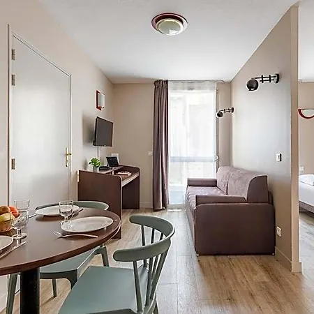 Appart'city Confort Centre 3* Αζάν