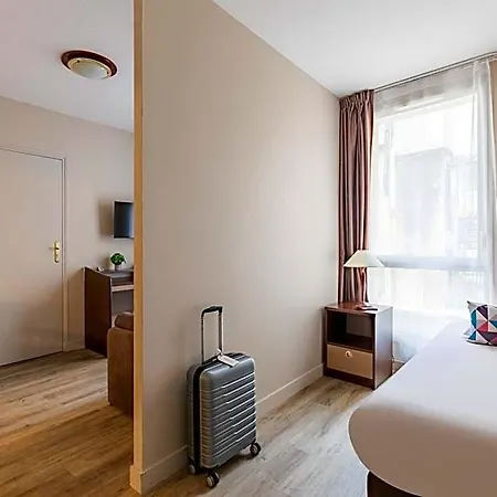 Appart'city Confort Centre 3* Αζάν