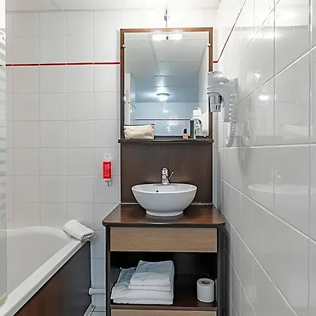 Appart'city Confort Centre 3* Αζάν