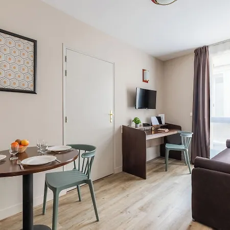 Appart'city Confort Centre Aparthotel 3*